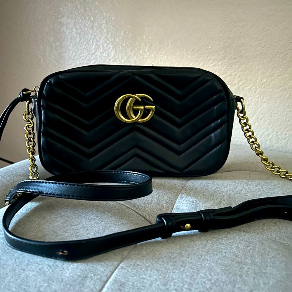 Gucci GG Marmont Quilted Black Leather Small
